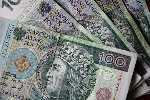 euro-banknotes-3212757__340