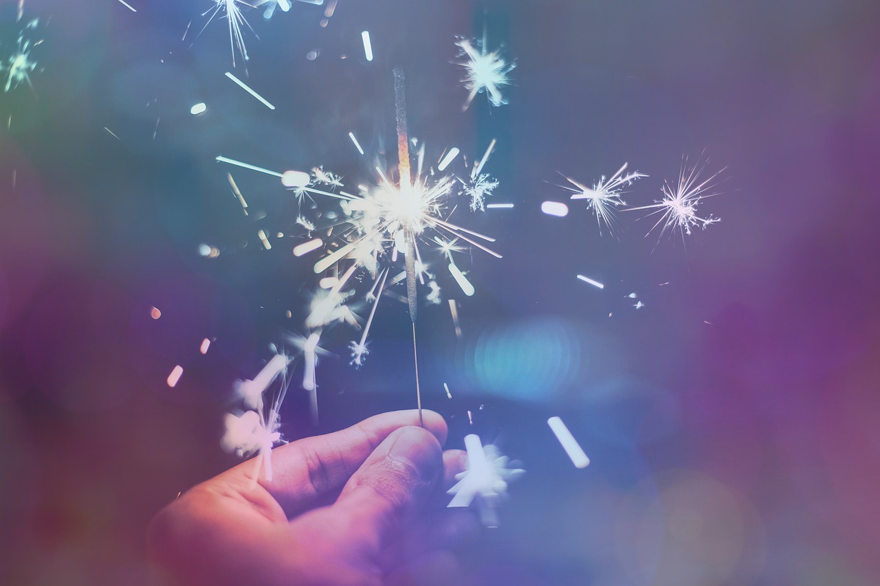 sparkler-1941779_1280