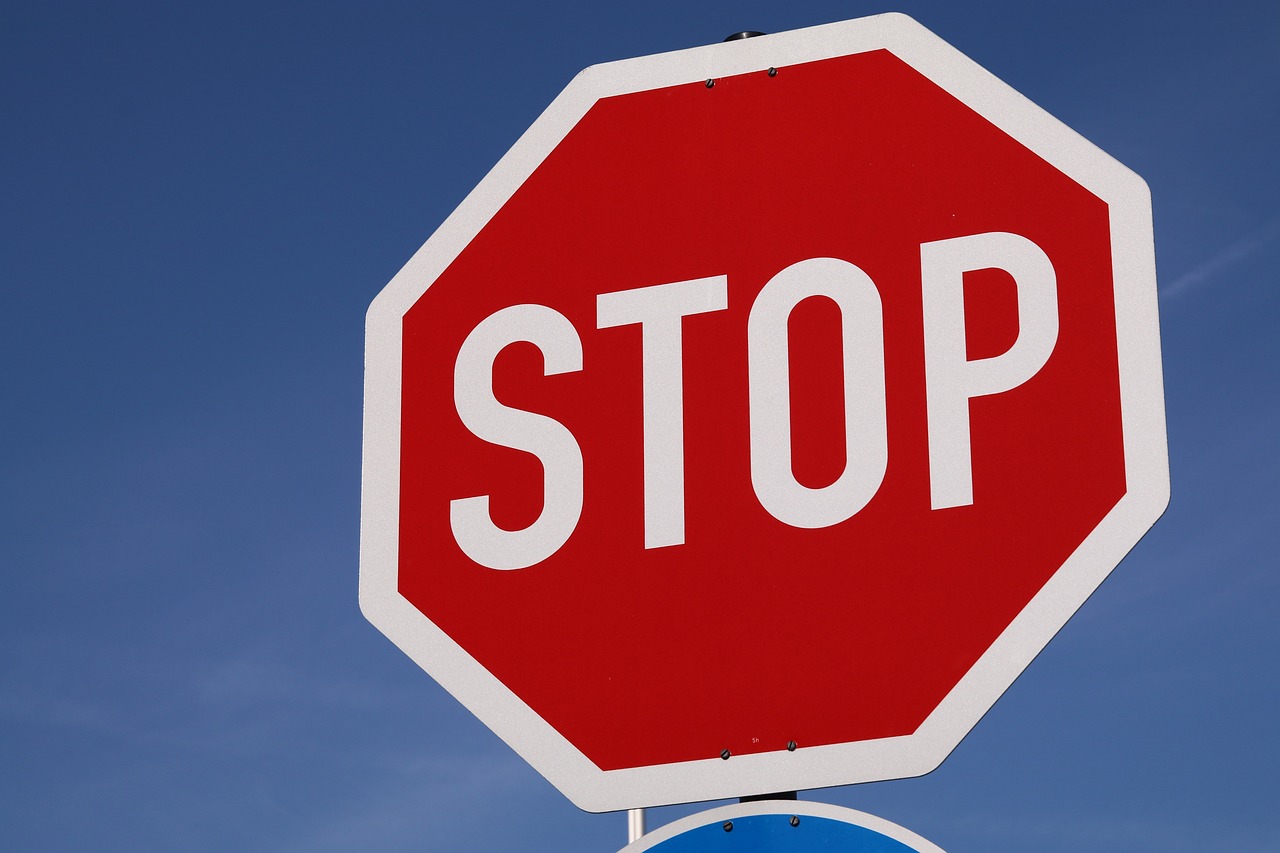 stop-3437300_1280