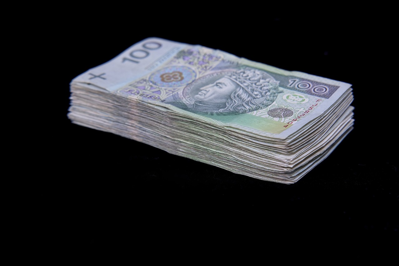 bank-5753150_1280