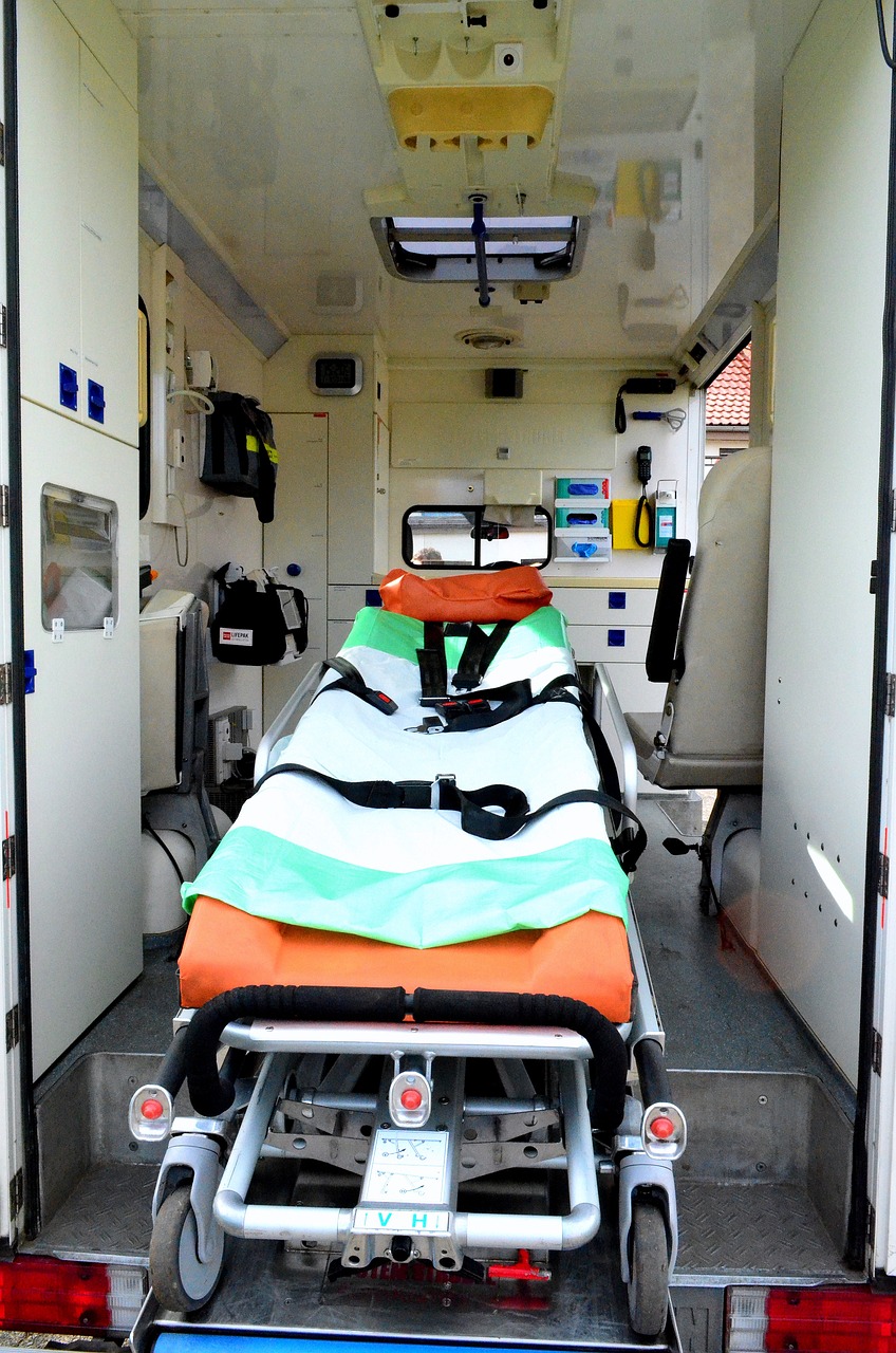ambulance-1666012_1280