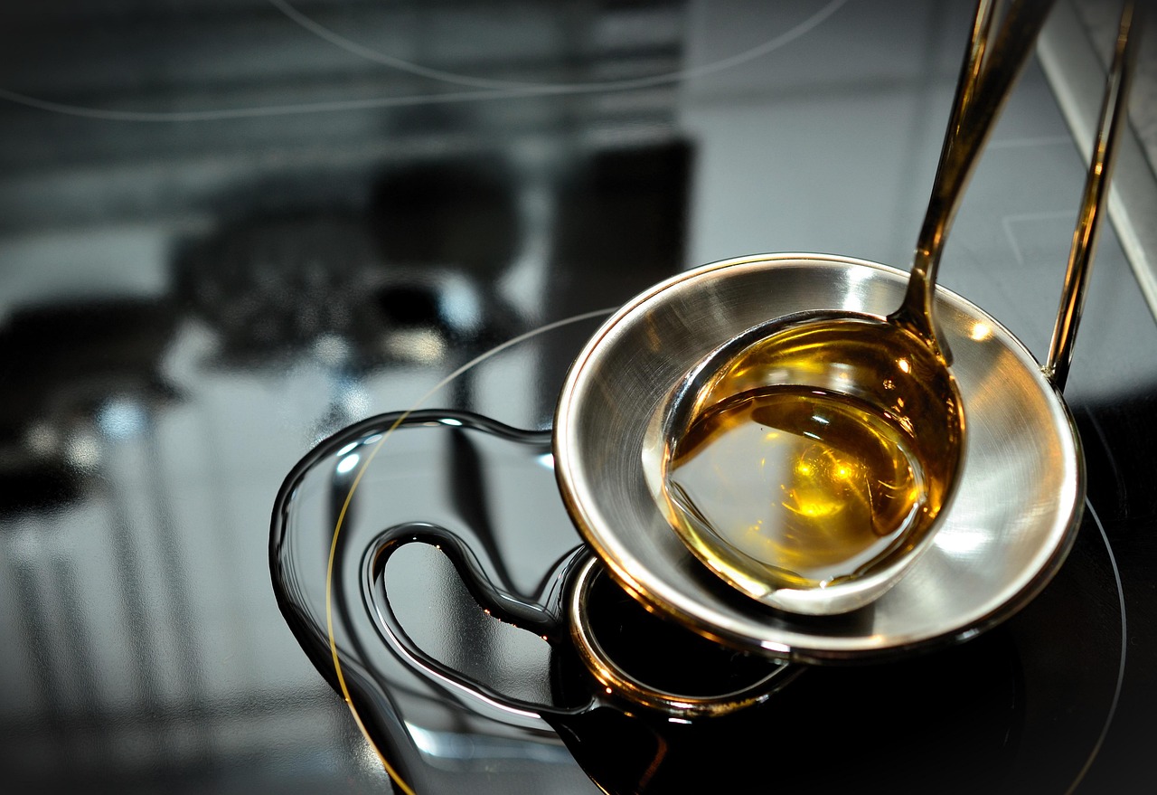 oil-4482643_1280