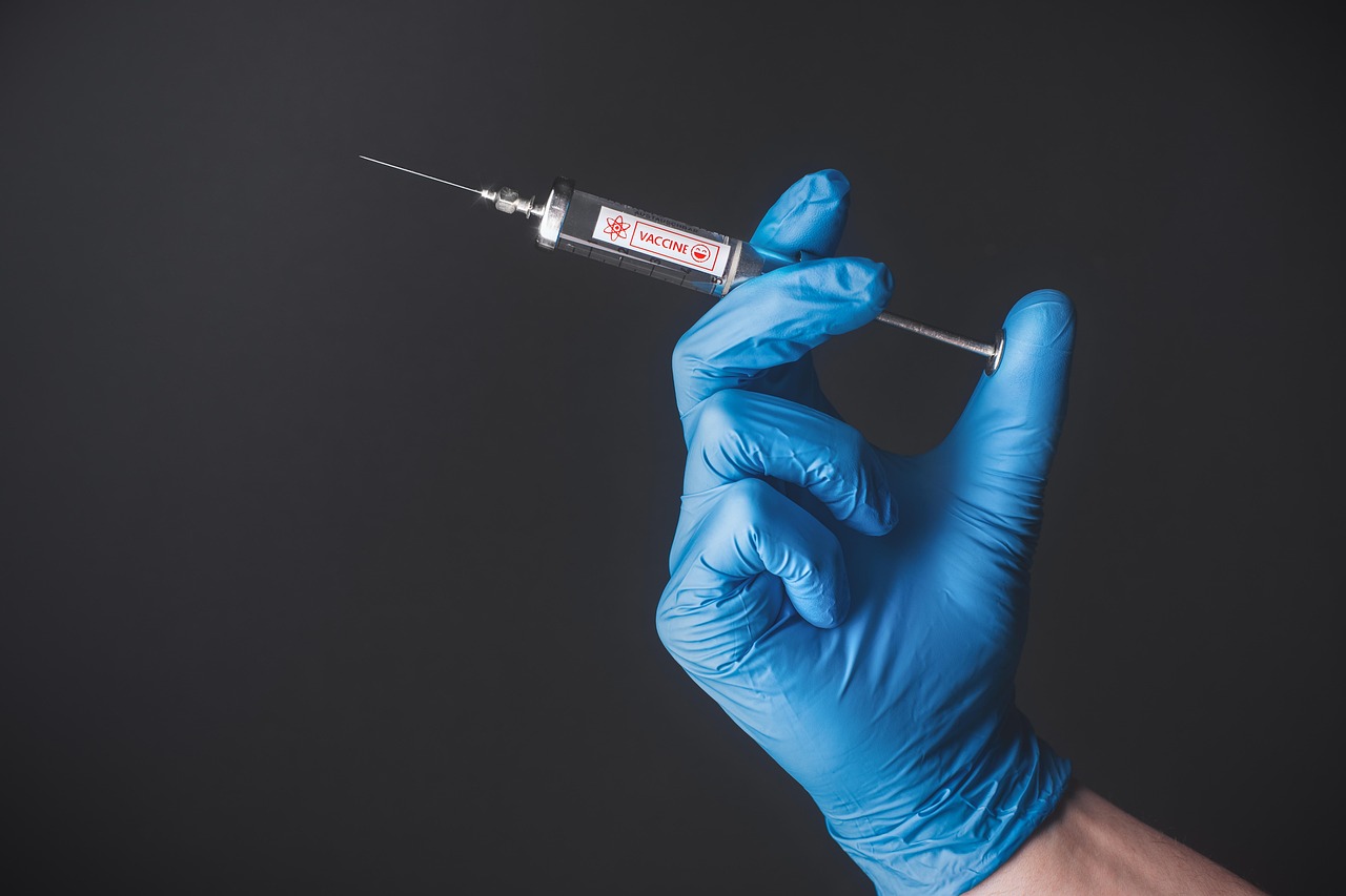 vaccination-6933954_1280