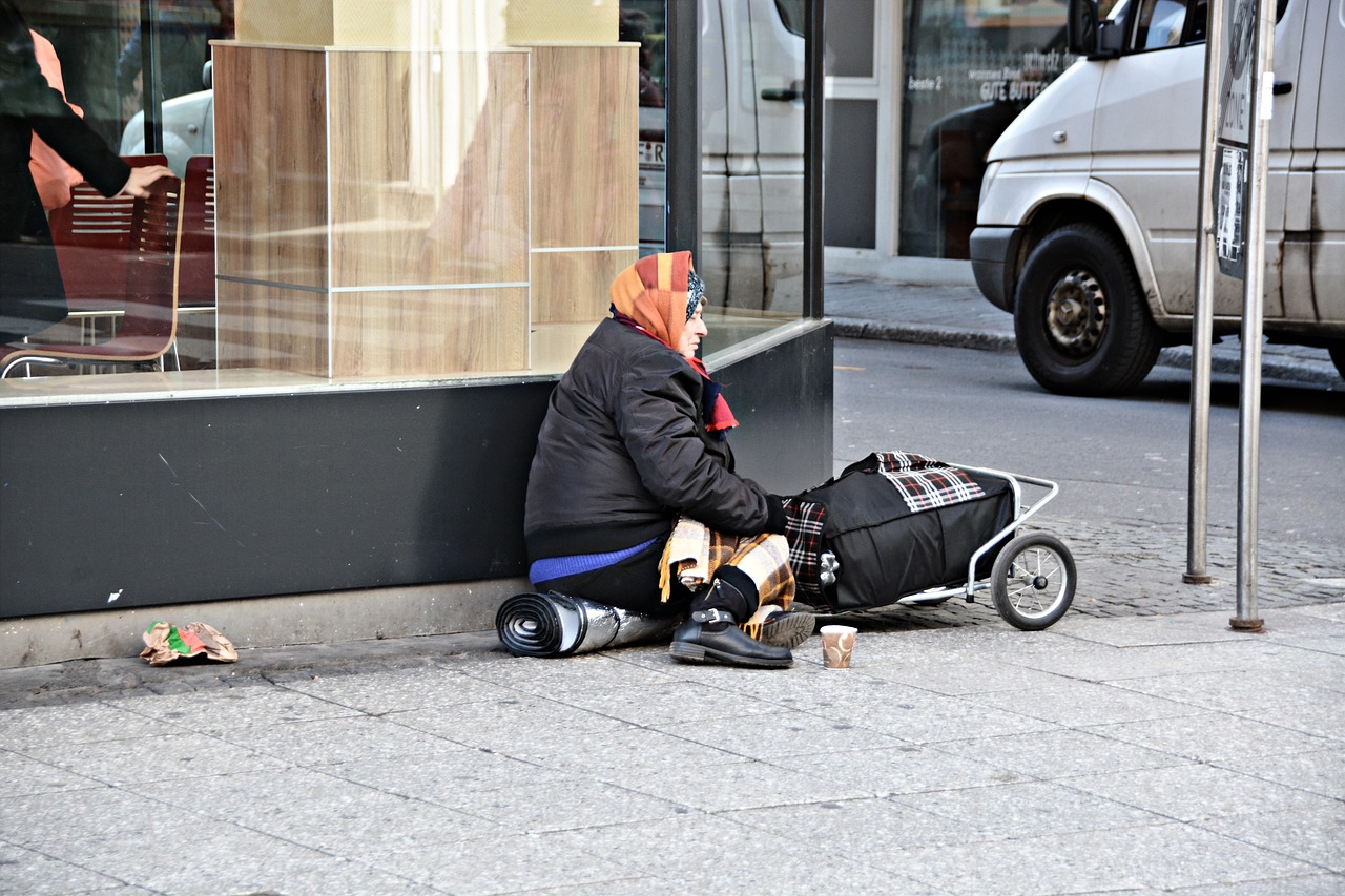 poverty-1423343_1280